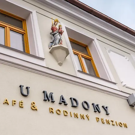 U Madony Гостевой дом Ческа-Липа